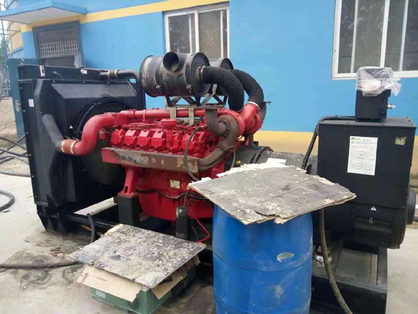 南山关于柴油发电机组水箱污垢的产生与清理