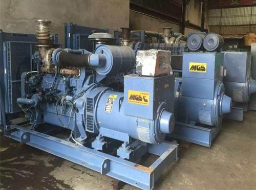 南山发电机组带负载降电压是什么原因照成的？