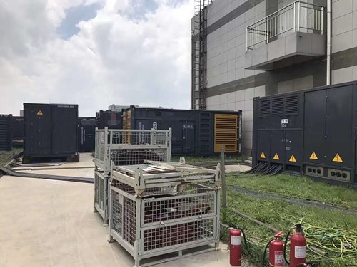 南山除了定期检查，还有哪些方法可以及时发现接触式转速表探头的磨损？