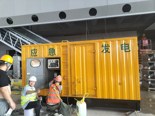 南山怎样判断空气滤清器是否需要更换？