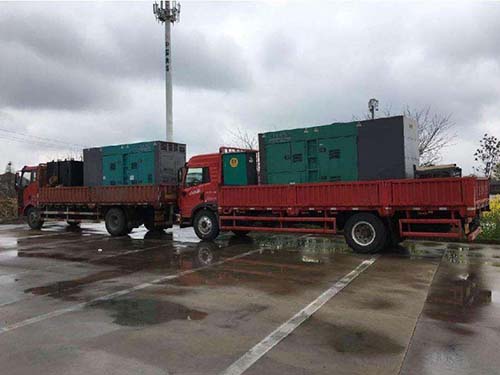 南山涂抹密封胶后，需要等待多长时间才能安装水冷式机油散热器密封件？